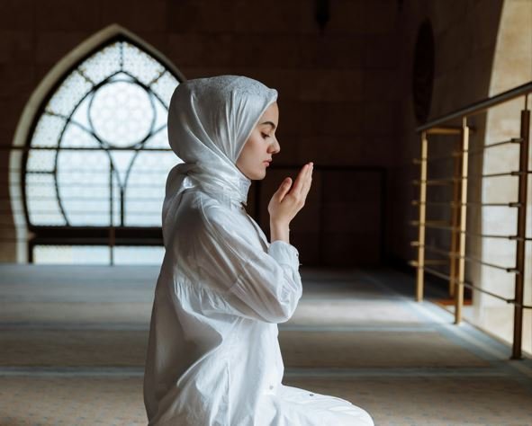 2 Doa Yang Diajarkan Ulama di Malam Nisfu Sya'ban